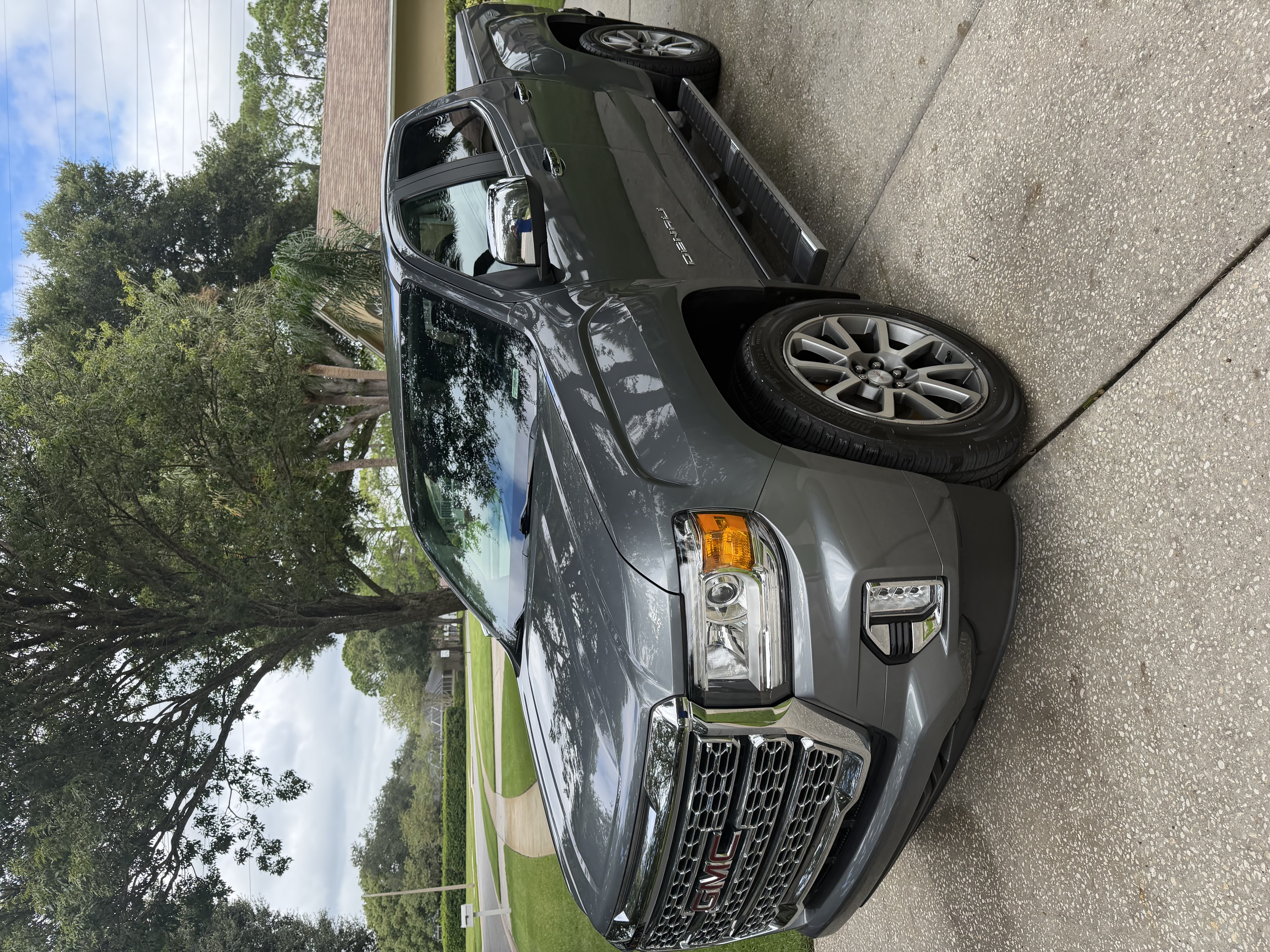 Detailed vehicle, exterior shine